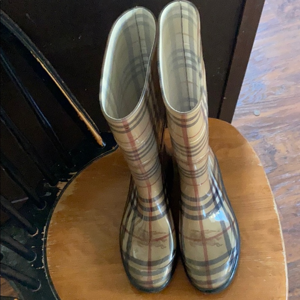 Burberry rainboots